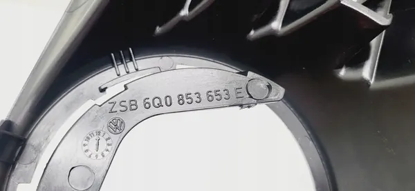 VW POLO IV Front Grill image 3