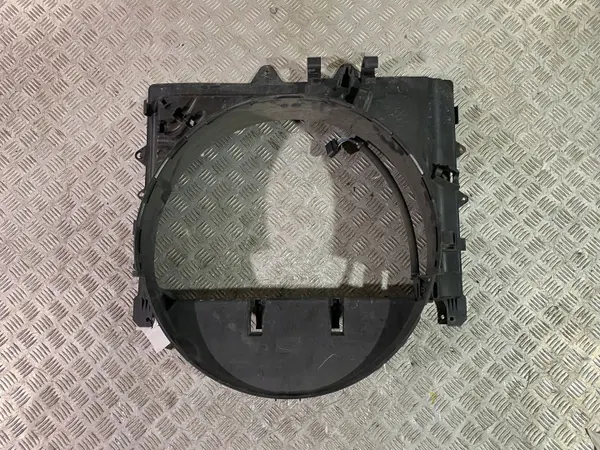 Cubierta ventilador radiador Land Rover OEM AH328K619AC image 2