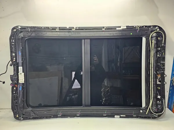 Audi Q5 SQ5 Taklucka OEM 80A877041F - Begagnad image 6