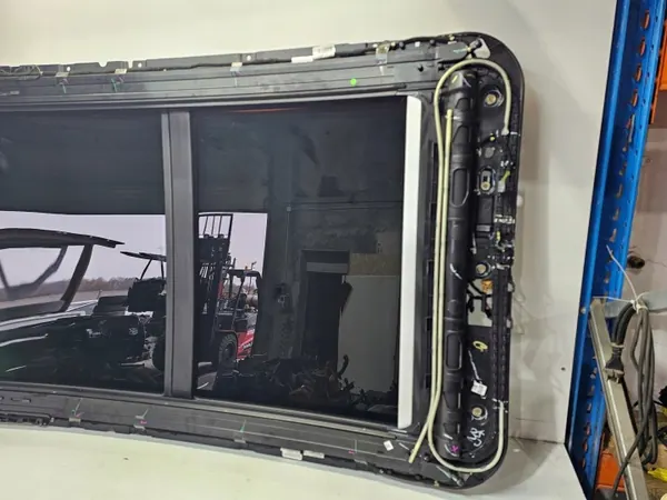 Audi Q5 SQ5 Taklucka OEM 80A877041F - Begagnad image 7