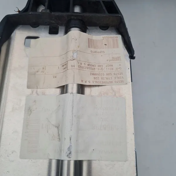 Reforço Frontal AUDI A6 C8 4K0805594 OE image 7