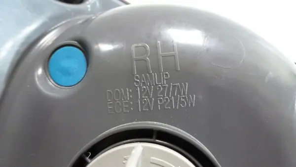 LUZ TRASERA DERECHA CHEVROLET CRUZE SEDAN 95965224 image 6