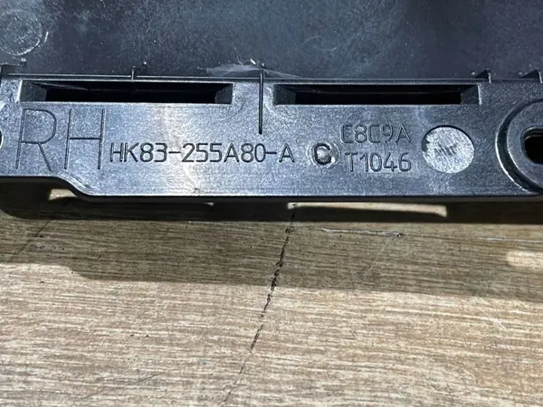 HK83255A80A Moldura cristal puerta trasera derecha Jaguar image 5
