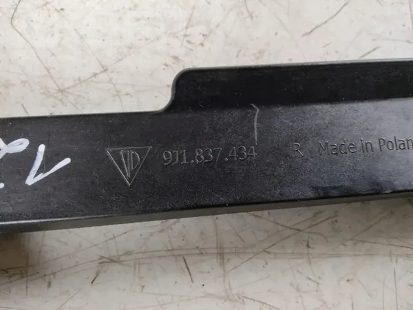 Porsche Taycan Fronttür Fensterdichtung OEM 9J1837434 image 3