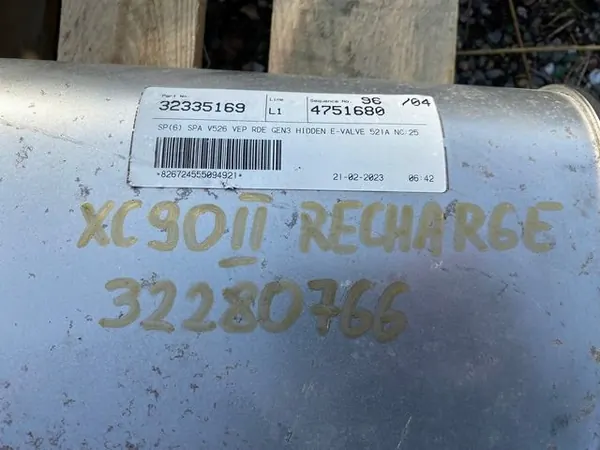 Volvo OE Auspufftopf OEM 32335169 - Gebraucht image 4