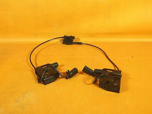 Audi A6 4G LIFT 32KM Framlåsmekanism 4g0823509c image 2