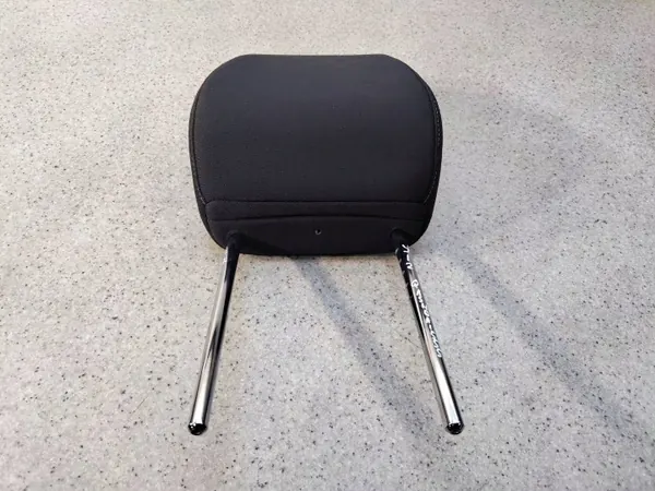 Voorste rechter hoofdsteun OEM AOP44446 Nissan Qashqai image 2
