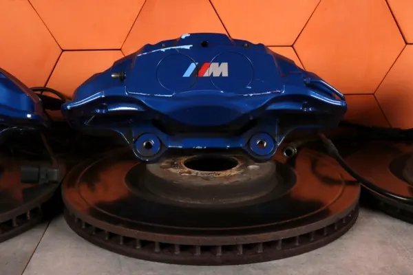 BMW M-Paketti Jarrujärjestelmä OEM 6888629 image 3