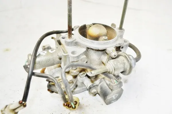 Mikuni Kaasutin OEM A44000440 8Z28D - Käytetty image 4