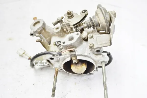 Mikuni Kaasutin OEM A44000440 8Z28D - Käytetty image 6