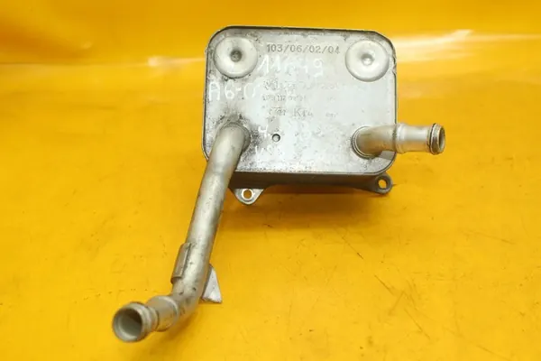 Ölkühler Audi A6 C6 A4 B6 B7 4.2 V8 079117021M image 6