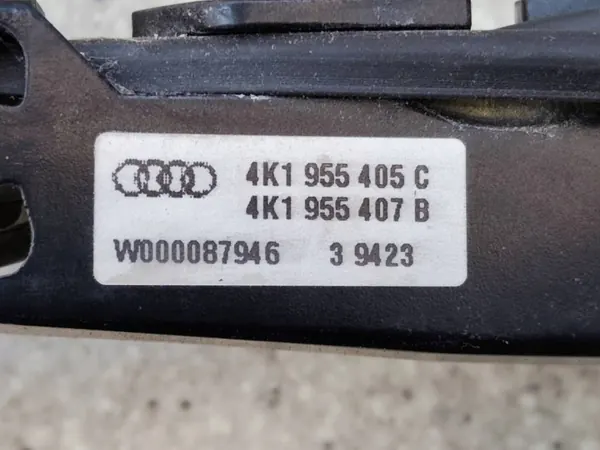 Audi A6 C8 4K Left Wiper Arm 4K1955405C image 4