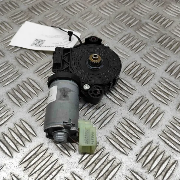 Schiebedachmotor OEM 0390200133 für Skoda Karoq image 4