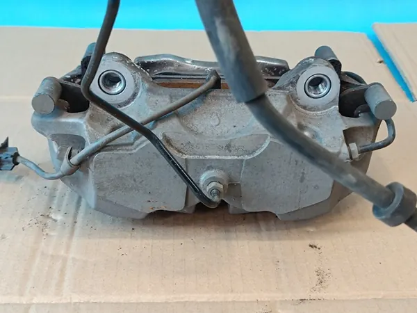 AUDI A4 B9 AVANT 2.0 TFSI Vasemman Etujarrusatulan 8W0615107D image 4