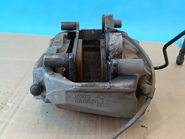 AUDI A4 B9 AVANT 2.0 TFSI Vasemman Etujarrusatulan 8W0615107D image 7