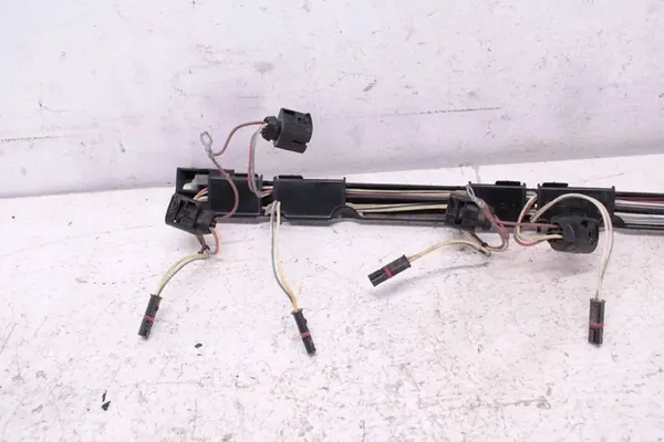 Lignes d'injection de carburant BMW 5 (F10) 3.0L 225kW 2012 OEM 7592511 image 1