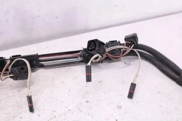 Lignes d'injection de carburant BMW 5 (F10) 3.0L 225kW 2012 OEM 7592511 image 2