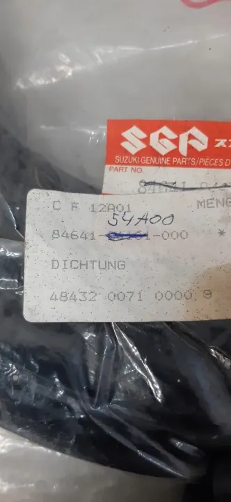Suzuki Vitara Ovensuojus OEM 84641-54A00 Oikea Etu image 3