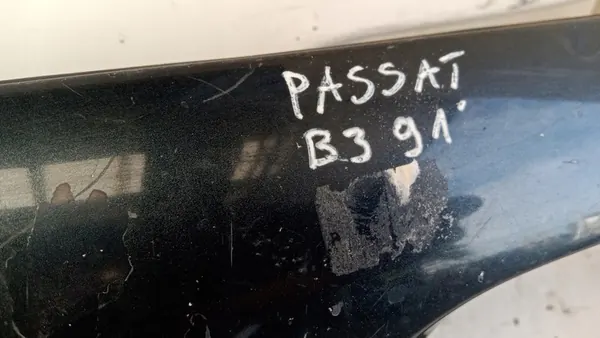 VW Passat B3 Grille 1988-1993 OEM 357853653 image 7