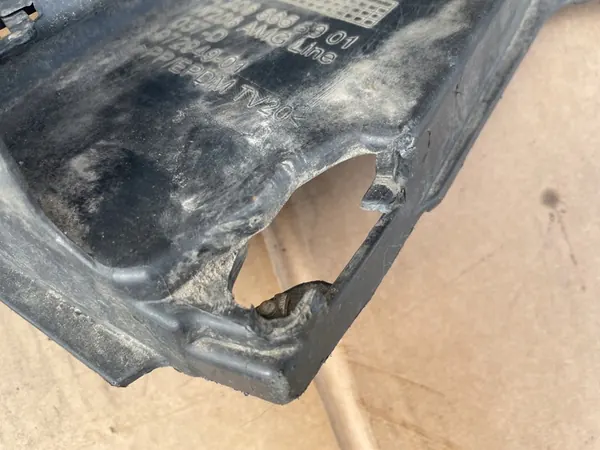 MERCEDES C KLASA W206 AMG Stötfångarförstärkning Vänster A2068857301 image 8