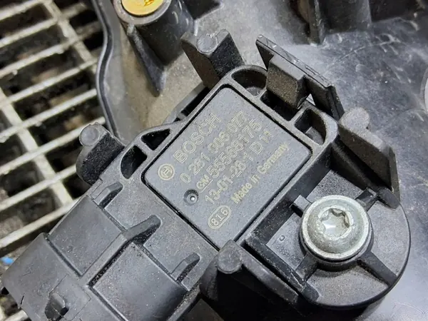 Opel OE Intake Manifold OEM SKE58331 - Used image 10