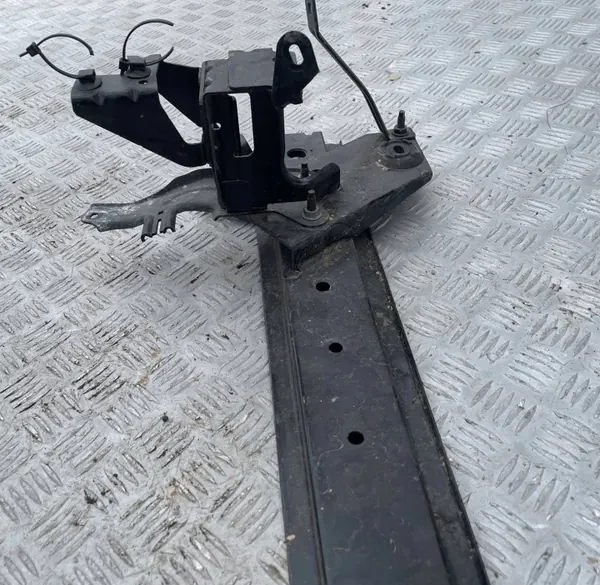 Jäähdyttimen Tuki OEM 8200431050 Renault Kangoo III:lle image 4