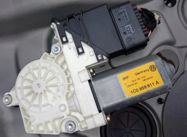 Mecanismo de janela traseira esquerda Volkswagen Bora 1.9 TDI image 5