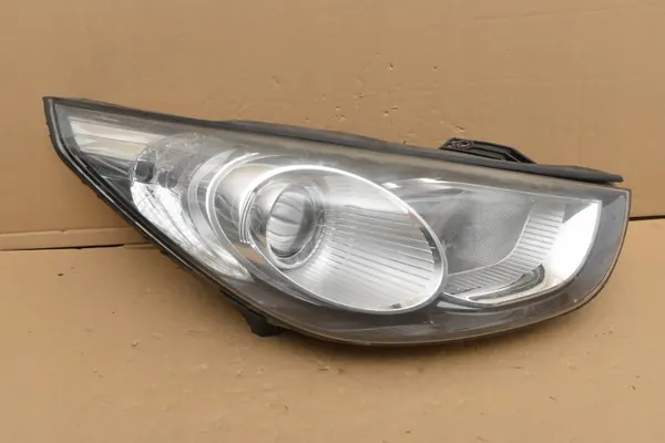Phare droit Hyundai IX35 OEM 921022Y image 2