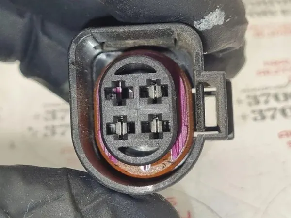 SEAT EXEO achterlicht connector OEM 4B0973732 image 3