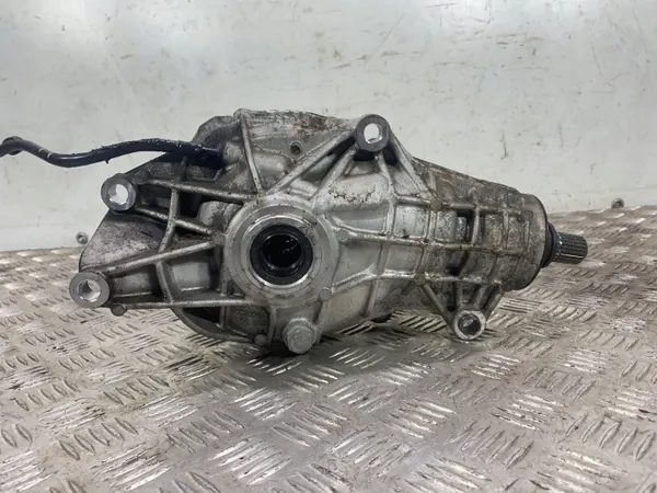 Alfa Romeo Stelvio Framdifferential OEM 0055284590 image 6