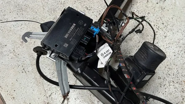 OEM A2073100004 Mercedes Anhängerkupplung Verkabelungsmodul image 6