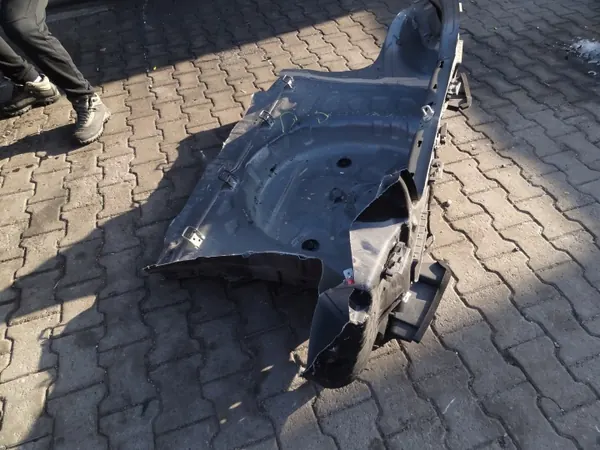 Painel de chão traseiro Suzuki Swift MK8 2019 OEM 6550070T00000 image 4