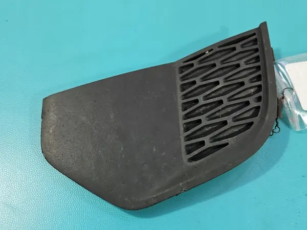 Tampa de grelha esquerda FK72-15A299-D para Land Rover Discovery Sport image 2