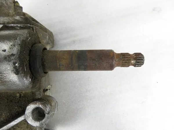 Vis sans fin Lada d'occasion OEM 24280 - 42 Chars image 5