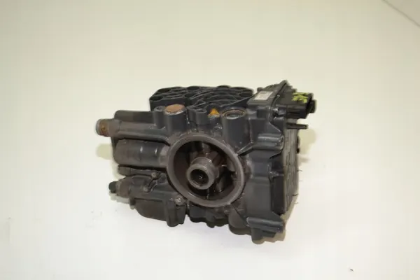 Válvula de Secado Mercedes OEM A0014460464 - Usado image 4