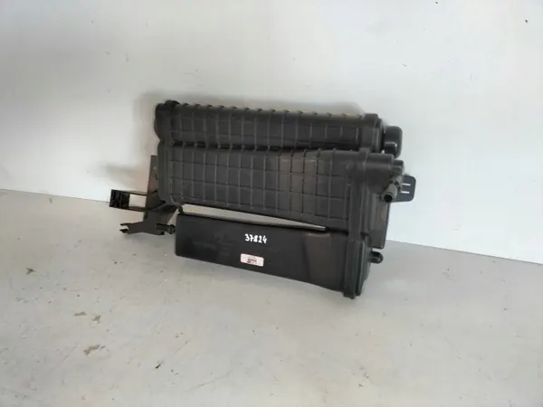 Filtre à charbon Audi OE d'occasion pour Q3/Tiguan image 4