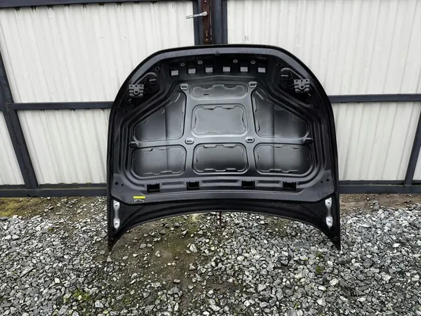 Capa do motor LYNK & CO 01 image 3