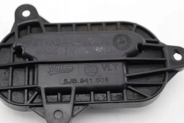 Scheinwerferabdeckung rechts vorne Skoda Rapid Lift 2017- OEM 5JB941608 image 4