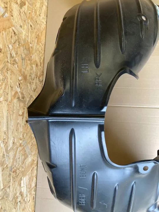 MAZDA 3 BP 19- Främre Vänster Skärm OEM image 5