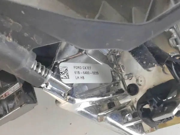 Pieza Faro Ford Mustang Mach-E OEM 71A30020505 image 3