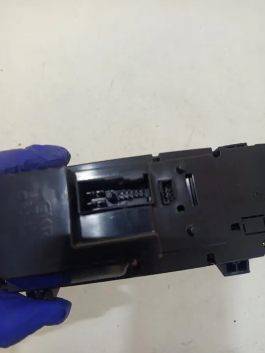 Mercedes CLK ilmastointipaneeli OEM 2098300285 image 5