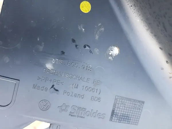 VW Front Right Wheel Arch 1T3805912 image 2