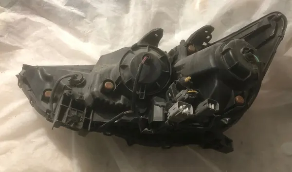 Faros Derecho Mitsubishi ASX 2010- OEM 8301B588 image 7