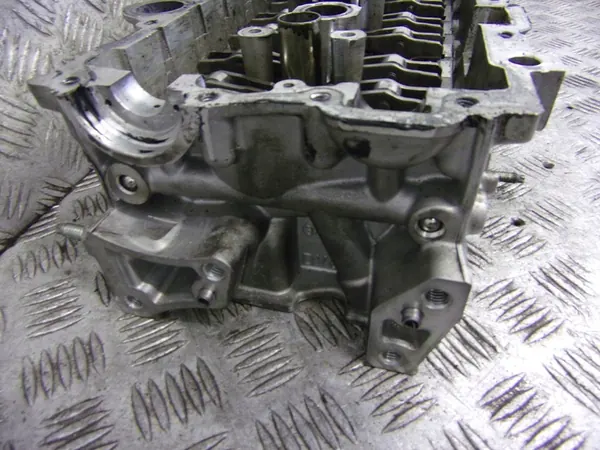 Motor Cilinderkop Ford PSA Volvo 1.6 16V TDCI 9655911480 image 3