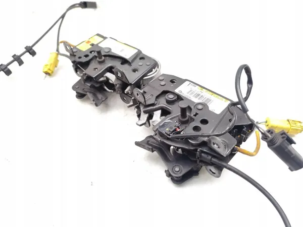 BMW OEM 7458149 Linker motorkapslot - Gebruikt image 3