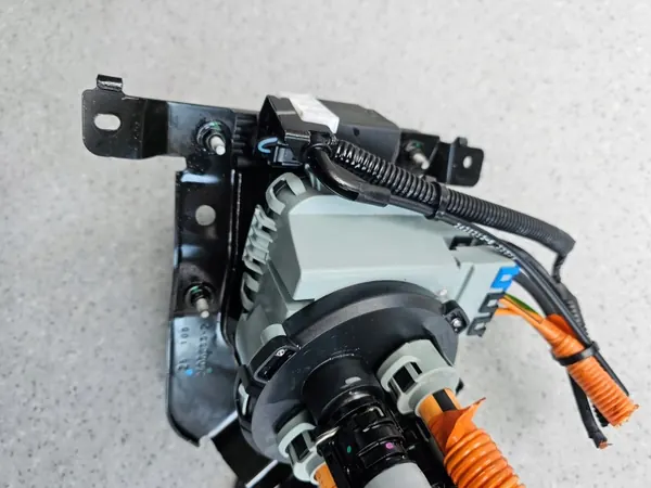 Prise de charge Cadillac Optiq OEM GNIAZDŁADOPTIQ image 4