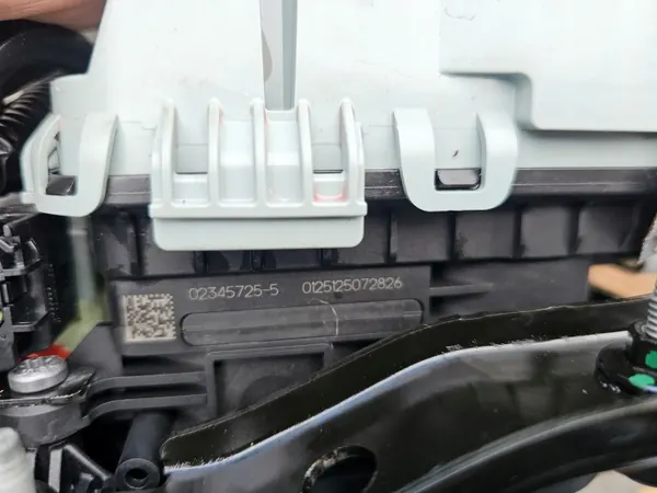 Prise de charge Cadillac Optiq OEM GNIAZDŁADOPTIQ image 5