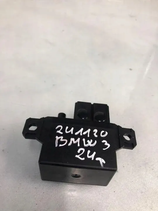 Relais BMW OEM 835477801 - État Utilisé image 3