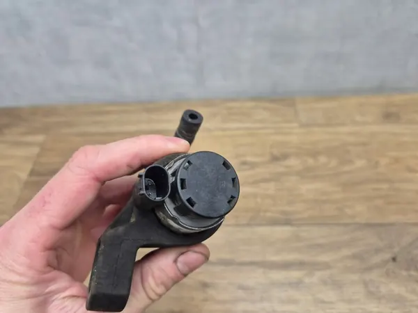 BMW 3 G20 5 G30 X3 G01 X5 F15 POMPE ADBLUE 7421234 image 3