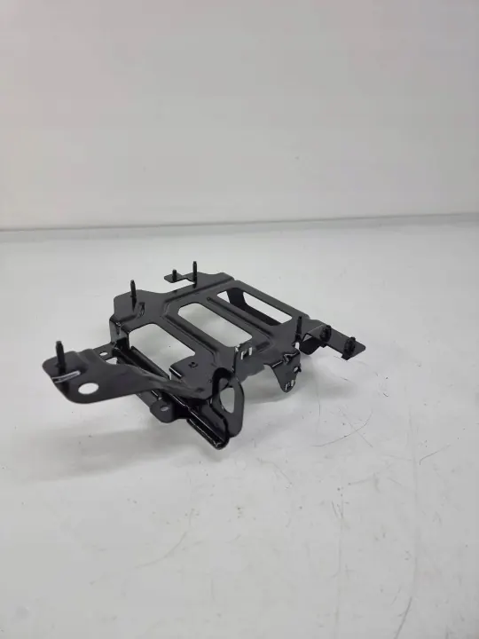 Support de batterie Jaguar F-Pace OEM M8A210C818AE image 3
